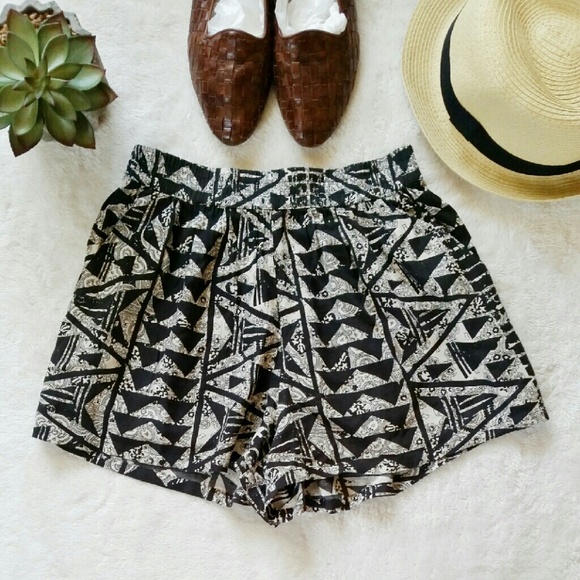 Mossimo Supply Co. Pants - Clearance!🔴 💙Host Pick!💙 Tribal Shorts XS