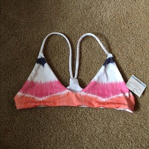 🔷 SOLD 🔷 BNWT 'Olala swimwear Honokea Top