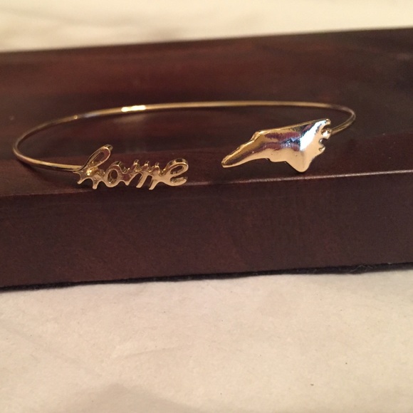 Boutique Jewelry - Gold North Carolina Home State Bracelet