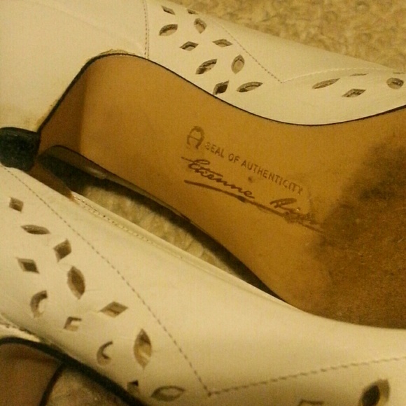 Shoes - Picture 4 of 4