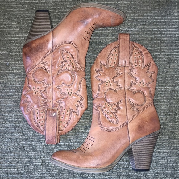 STAGECOACH cowboy booties