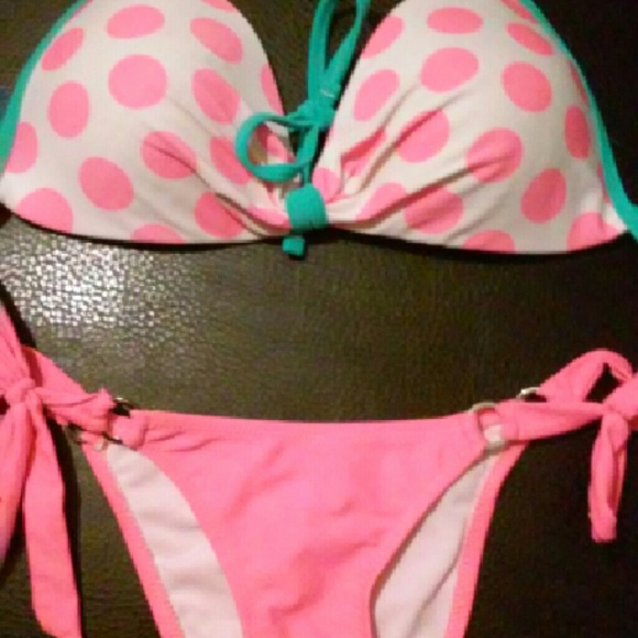 !*2 piece bikini!*