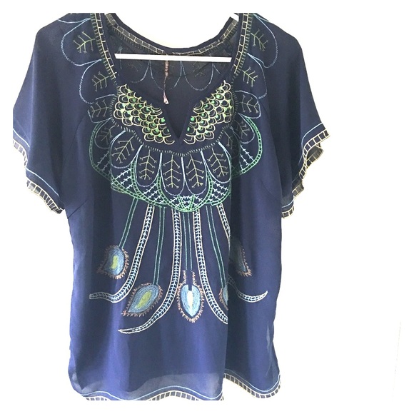 Beautiful top with nice details!