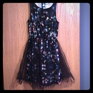 Cute party dress.