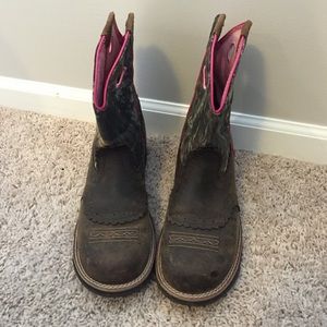 Ariat fat baby pink and camo boots