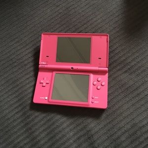 Nintendo DSi Pink