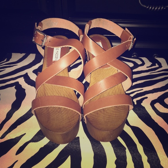 Steve Madden Shoes - TODAY ONLY‼️🆕 Cognac platform sandals