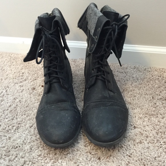 Torrid black lace/zip up hipster boots