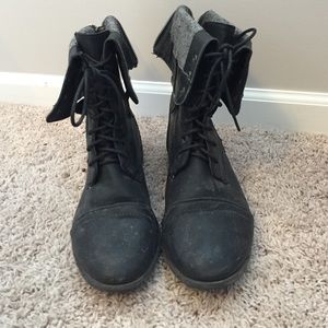 Torrid black lace/zip up hipster boots