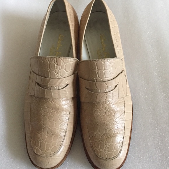 Salvatore Ferragamo Loafers Size 7.5 B EUC