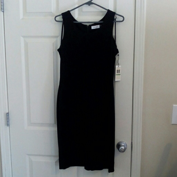Dress - Picture 4 of 4