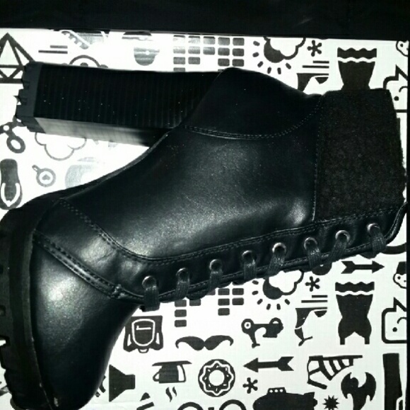 Chubby heel bootie