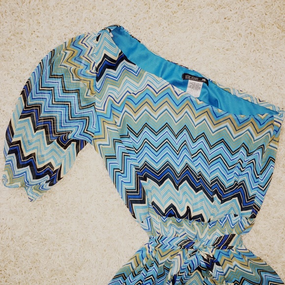 One Shoulder Chevron Belted Dress - Picture 4 of 4