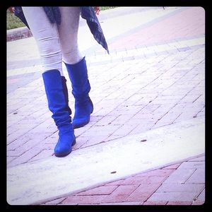 Blue winter boots
