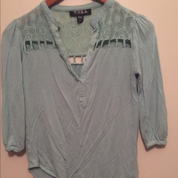 Tela lace detailed 3/4 sleeve top
