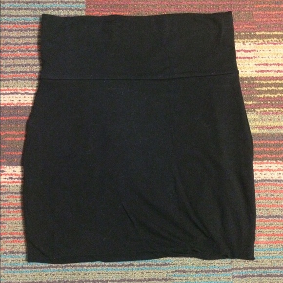 Black pencil skirt
