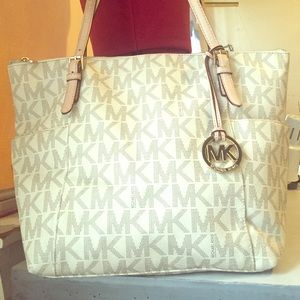 Michael kors tote