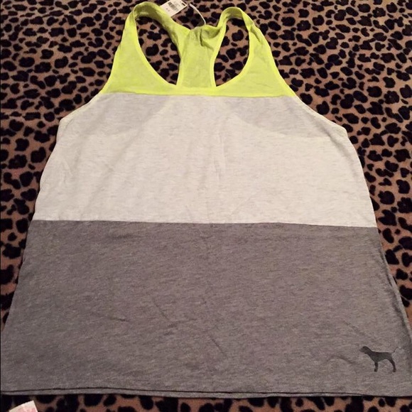 Nwt vs pink tank top