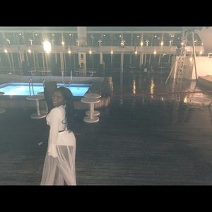 Exotic white skirt !