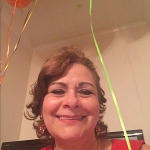 Meet your Posher, Gloria