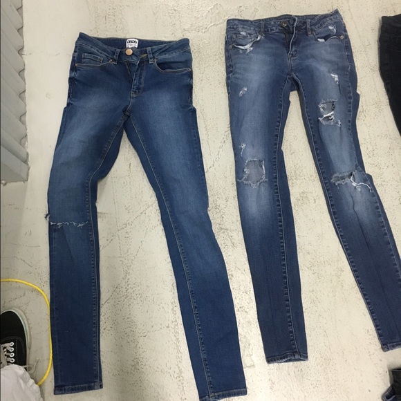 Hollister and other jeans sizes are on pictures