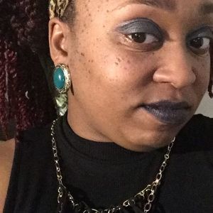 Meet your Posher, Queenlatrice