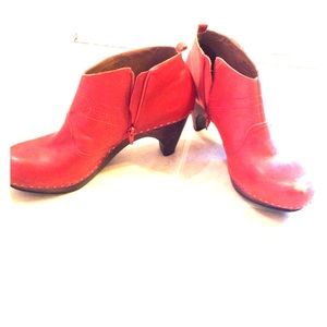 Anthropologie Cider Press Clogs by Schuler & Sons