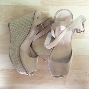 Nude wedges