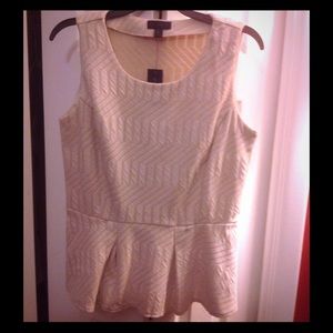 Worthington Beige sleeveless form fitting top