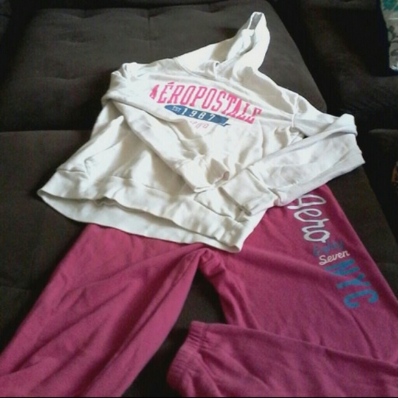 Aeropostale sweat suit