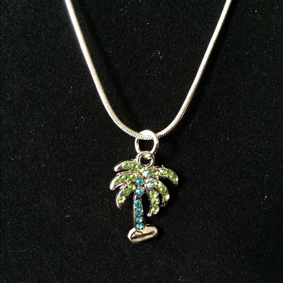 Palm tree necklace - Picture 1 of 2