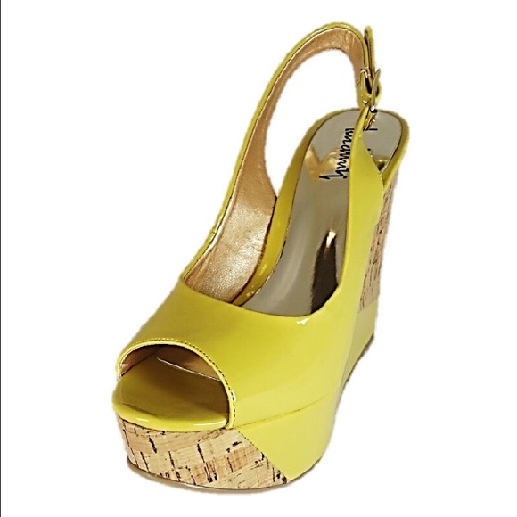 ❤️Host Pick❤️ Luichiny Yellow Patent Wedges - Picture 4 of 4