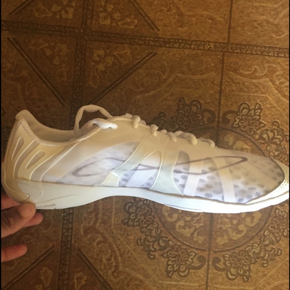 Nfinity Vengeance Cheer Shoes