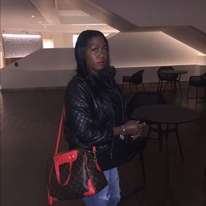 Meet your Posher, Najah