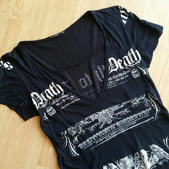 SALVAGE 'death to death' black V neck tee shirt