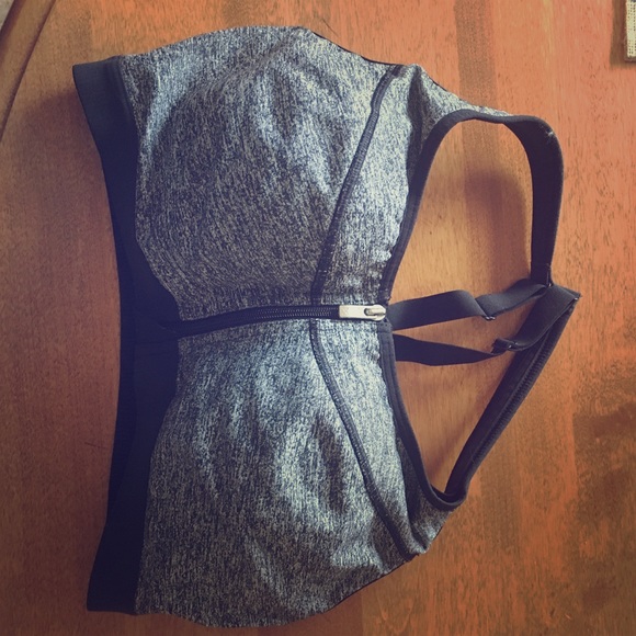 Victoria's Secret knockout sport bra