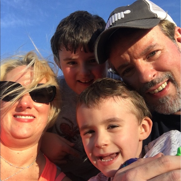 Meet your Posher, Karen. - Picture 4 of 4