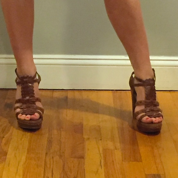 Frye Leather T-Strap Chunky Heels