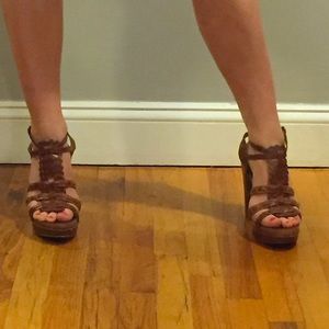 Frye Leather T-Strap Chunky Heels