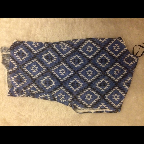 Tribal Forever 21 shirt. - Picture 2 of 3