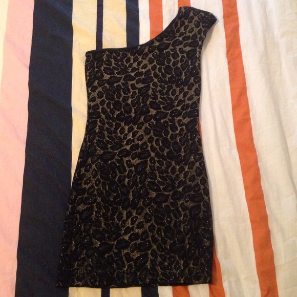 One shoulder dress
