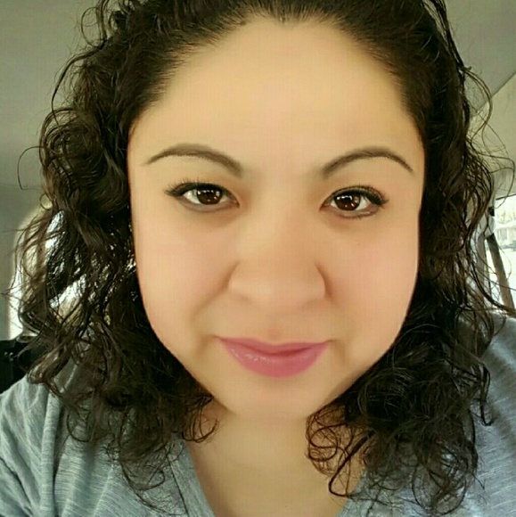 Meet your Posher, Helen - Picture 1 of 1