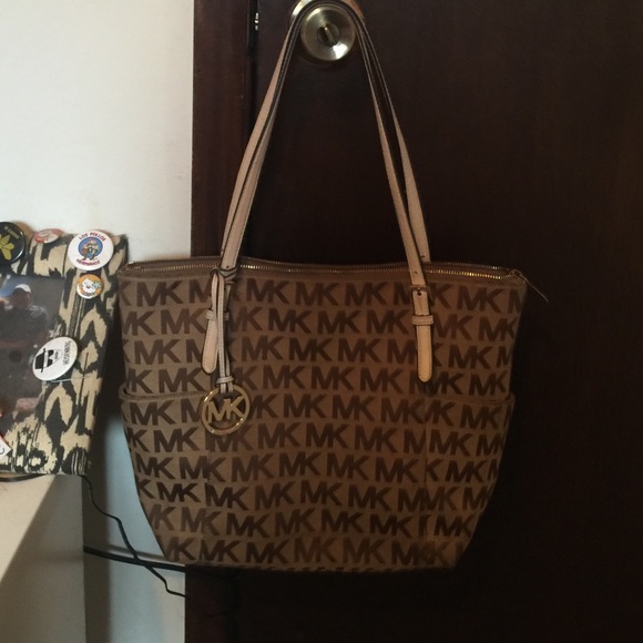 Michael Kors Handbags - Michael Kors tote