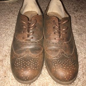 dark tan leather oxford's