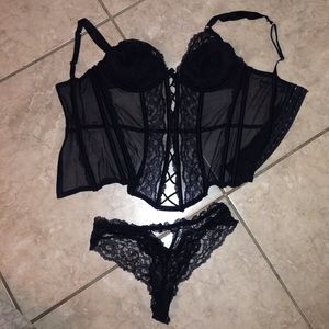 Victoria secret lingerie!!