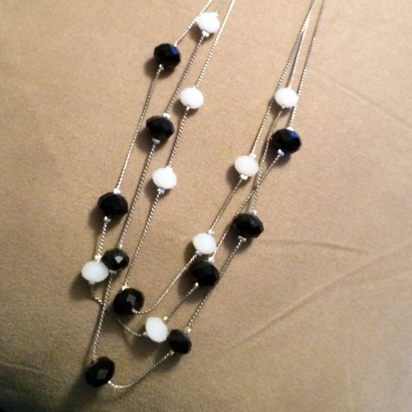 Black and White Necklace Must Bundle