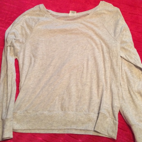 Gray P!nk top