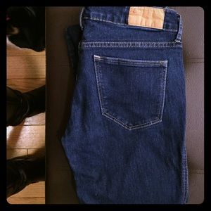 Cute H&M dark skinny low waist jeans!