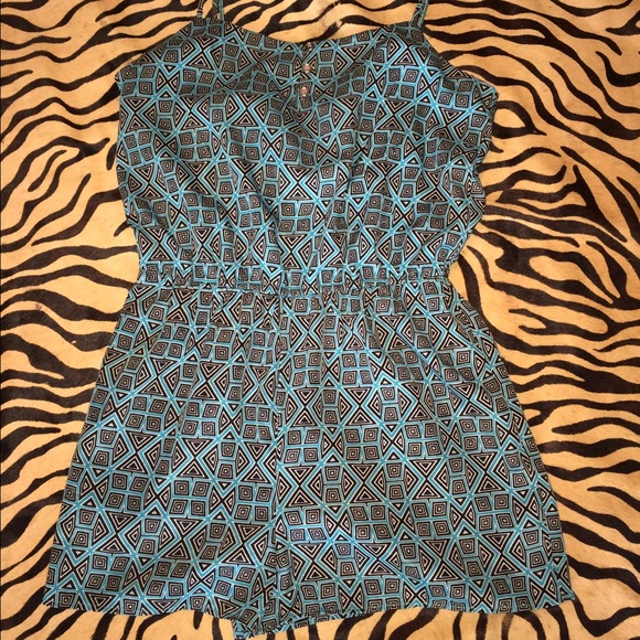 Romper. Medium.