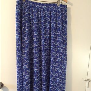 Old navy long maxi skirt. NWOT.